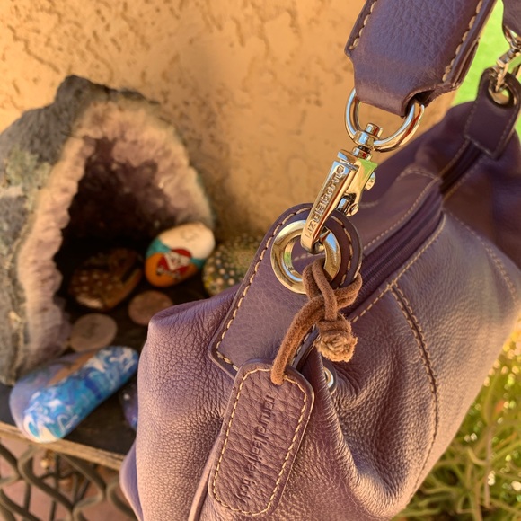 Pretty purple leather Liz Claiborne handbag - Picture 3 of 4